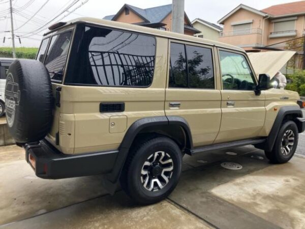 Ref:AUX-20105404 TOYOTA LAND CRUISER 70 2025 - Image 14
