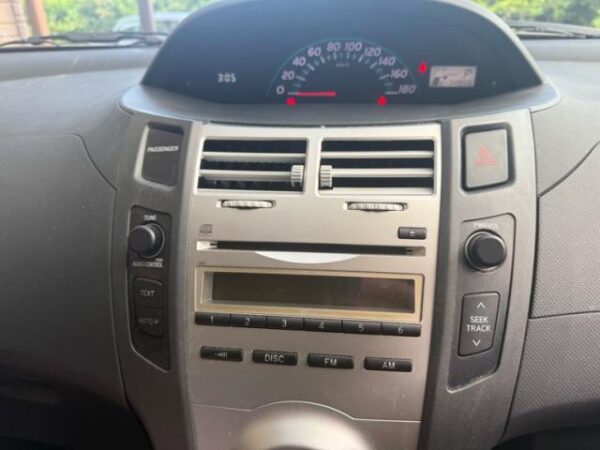 Ref:AUX-20105689 TOYOTA VITZ 2005 - Image 19