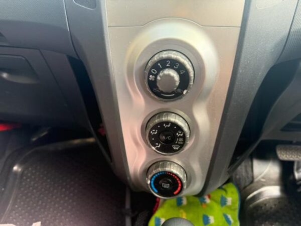 Ref:AUX-20105689 TOYOTA VITZ 2005 - Image 20