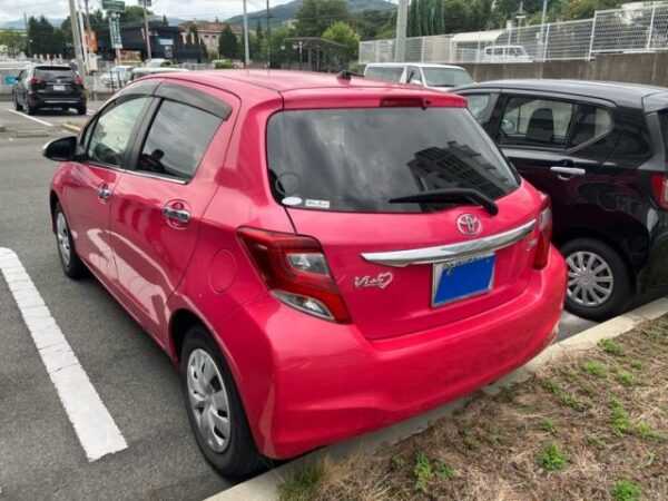 Ref:AUX-20106779 TOYOTA VITZ 2015 - Image 3