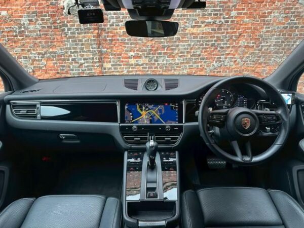 Ref:AUX-20107158 PORSCHE MACAN 2023 - Image 2