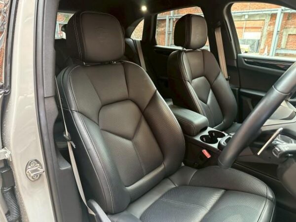 Ref:AUX-20107158 PORSCHE MACAN 2023 - Image 3
