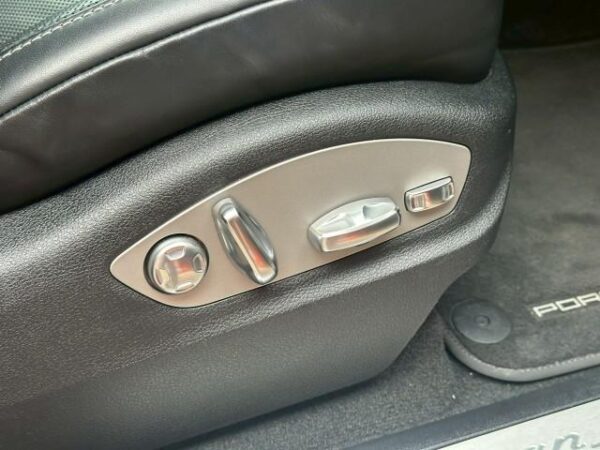 Ref:AUX-20107158 PORSCHE MACAN 2023 - Image 4