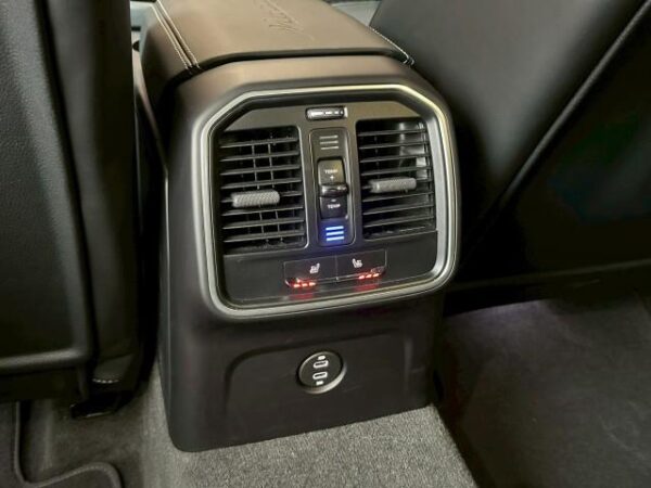 Ref:AUX-20107158 PORSCHE MACAN 2023 - Image 7