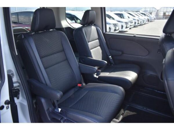 Ref:AUX-20107332 NISSAN SERENA 2021 - Image 19
