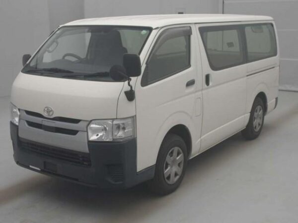 Ref:AUX-20107340 TOYOTA HIACE VAN 2018