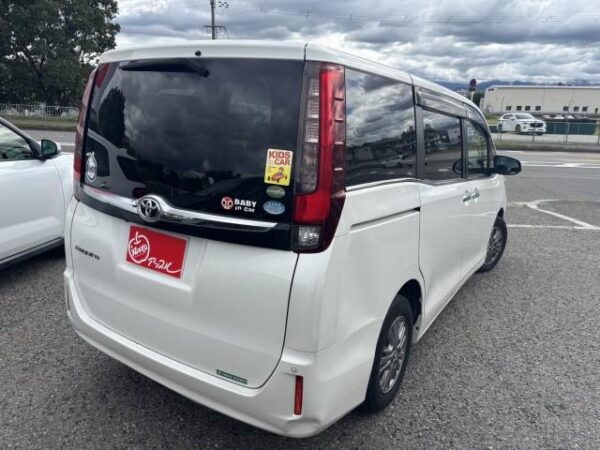 Ref:AUX-20111061 TOYOTA ESQUIRE 2017 - Image 2
