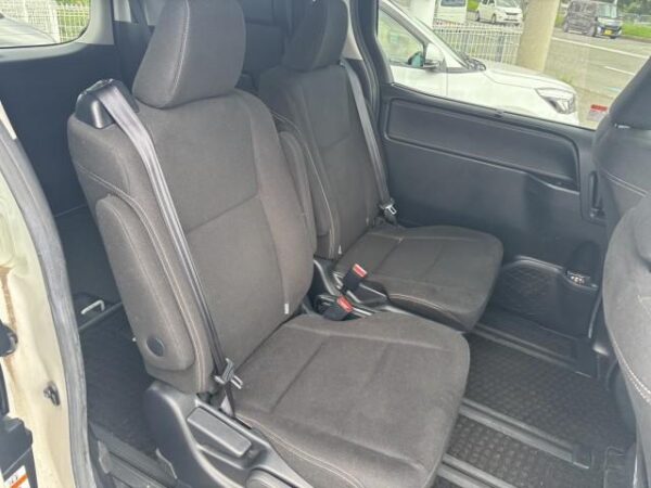 Ref:AUX-20111061 TOYOTA ESQUIRE 2017 - Image 11