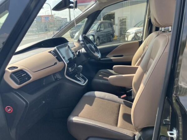 Ref:AUX-20111090 NISSAN SERENA 2018 - Image 3