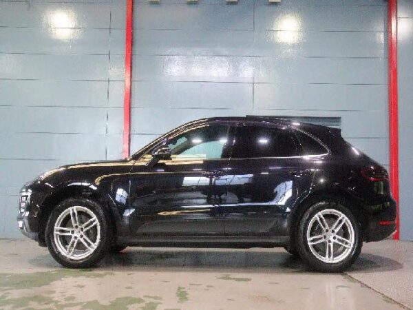 Ref:AUX-20111237 PORSCHE MACAN 2018 - Image 3