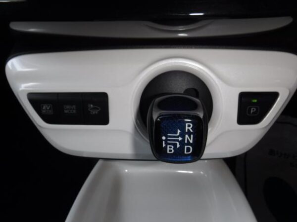 Ref:AUX-20111355 TOYOTA PRIUS 2016 - Image 12