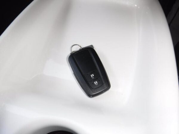 Ref:AUX-20111355 TOYOTA PRIUS 2016 - Image 18