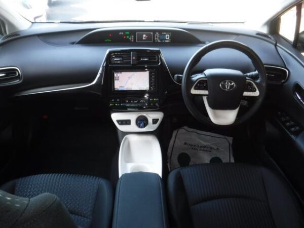 Ref:AUX-20111355 TOYOTA PRIUS 2016 - Image 3