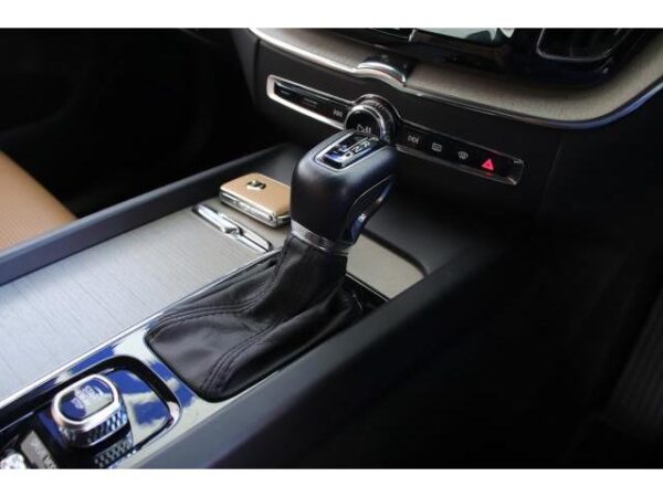 Ref:AUX-20111403 VOLVO XC60 2017 - Image 16