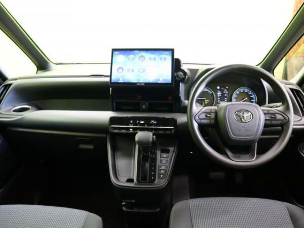 Ref:AUX-20118006 TOYOTA NOAH 2024 - Image 3