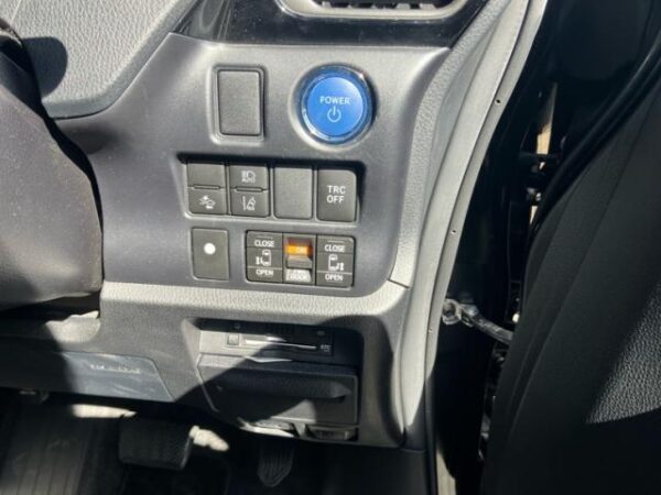 Ref:AUX-20119907 TOYOTA NOAH 2021 - Image 8