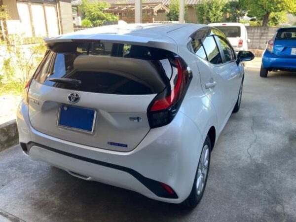 Ref:AUX-20122984 TOYOTA AQUA 2021 - Image 3