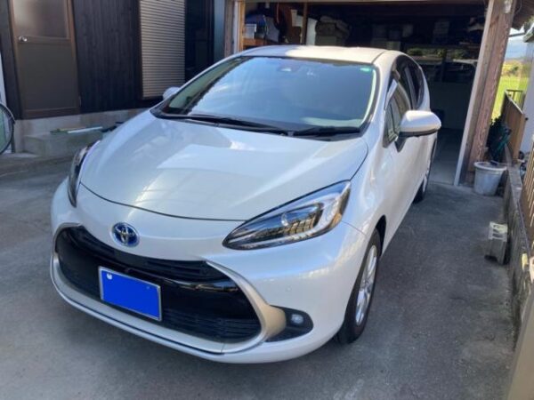Ref:AUX-20122984 TOYOTA AQUA 2021