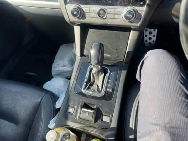 Ref:AUX-20123102 SUBARU LEGACY B4 2015 - Image 15