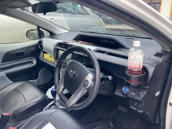 Ref:AUX-20123419 TOYOTA AQUA 2012 - Image 11