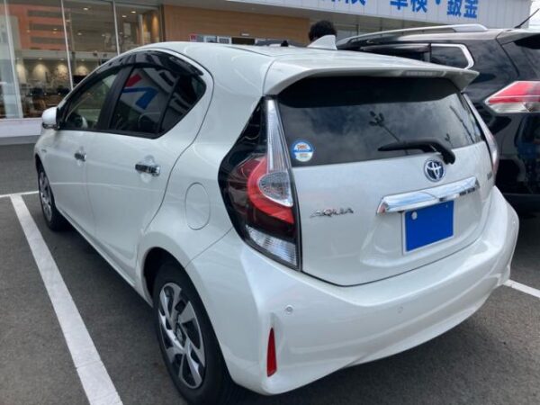 Ref:AUX-20123950 TOYOTA AQUA 2020 - Image 2