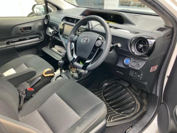 Ref:AUX-20123950 TOYOTA AQUA 2020 - Image 8