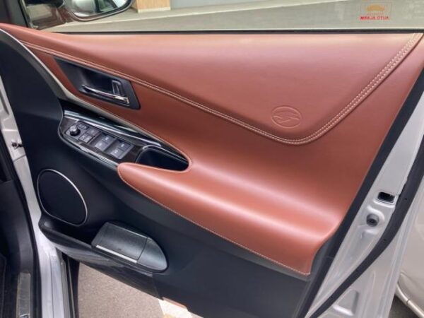 Ref:AUX-20123975 TOYOTA HARRIER 2018 - Image 9