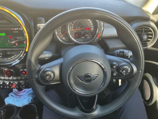 Ref:AUX-20124006 MINI MINI 2020 - Image 12