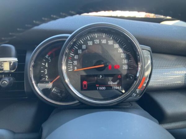 Ref:AUX-20124006 MINI MINI 2020 - Image 15
