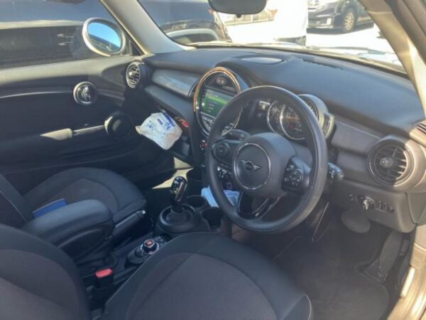 Ref:AUX-20124006 MINI MINI 2020 - Image 10