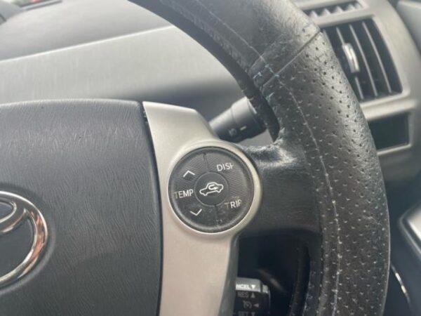 Ref:AUX-20124267 TOYOTA PRIUS ALPHA 2012 - Image 16