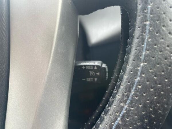 Ref:AUX-20124267 TOYOTA PRIUS ALPHA 2012 - Image 17