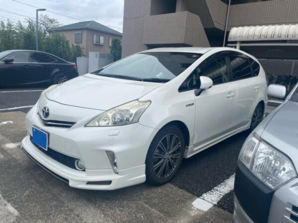 Ref:AUX-20124267 TOYOTA PRIUS ALPHA 2012 - Image 3