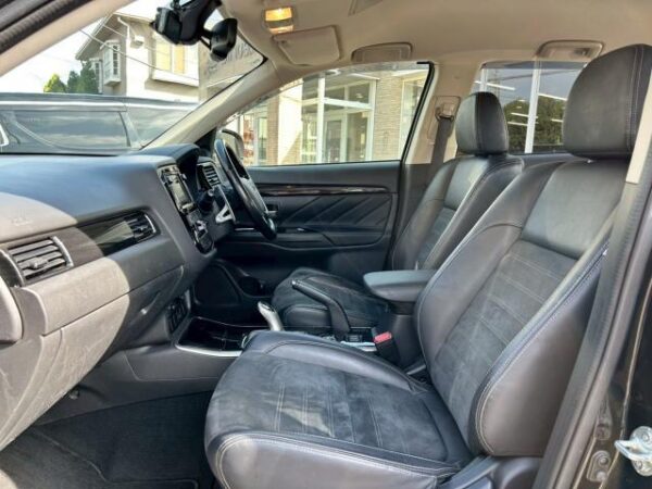 Ref:AUX-20124838 MITSUBISHI OUTLANDER PHEV 2016 - Image 6
