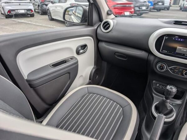 Ref:AUX-20125001 RENAULT TWINGO 2023 - Image 15