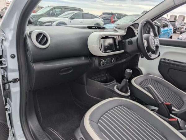 Ref:AUX-20125001 RENAULT TWINGO 2023 - Image 18