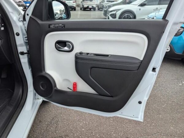 Ref:AUX-20125001 RENAULT TWINGO 2023 - Image 19