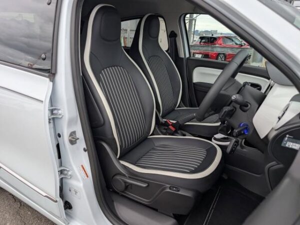 Ref:AUX-20125001 RENAULT TWINGO 2023 - Image 20
