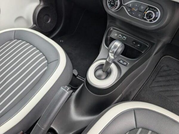 Ref:AUX-20125019 RENAULT TWINGO 2024 - Image 14
