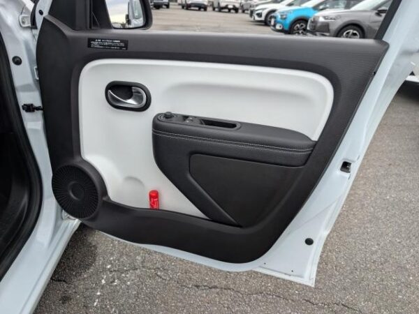 Ref:AUX-20125019 RENAULT TWINGO 2024 - Image 18