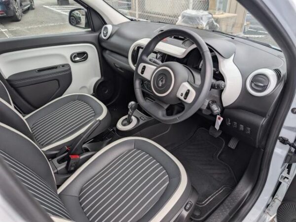 Ref:AUX-20125019 RENAULT TWINGO 2024 - Image 9