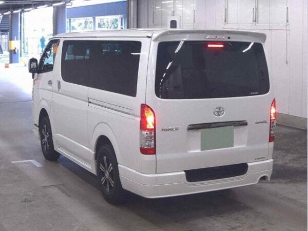 Ref:AUX-20125068 TOYOTA HIACE VAN 2021 - Image 2
