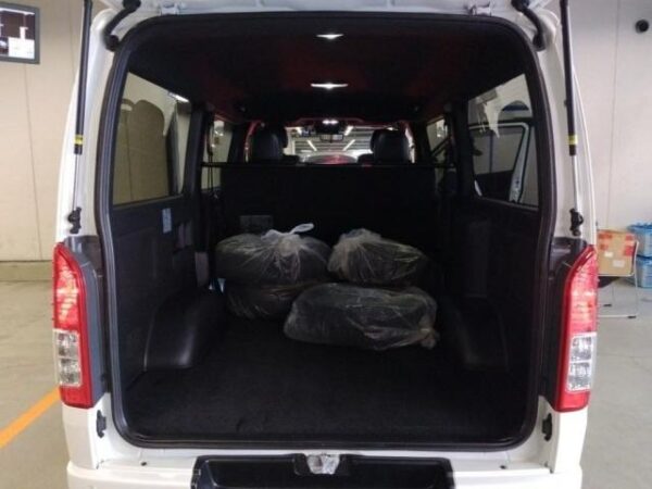 Ref:AUX-20125068 TOYOTA HIACE VAN 2021 - Image 3