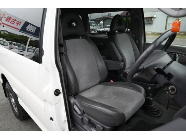 Ref:AUX-20125106 MITSUBISHI DELICA SPACE GEAR 2005 - Image 12