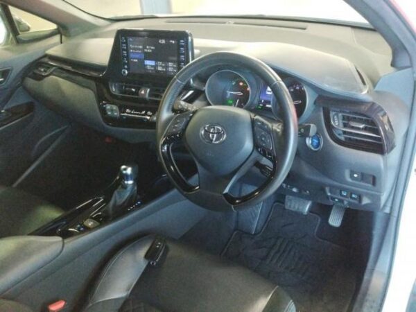 Ref:AUX-20125205 TOYOTA C-HR 2021 - Image 3
