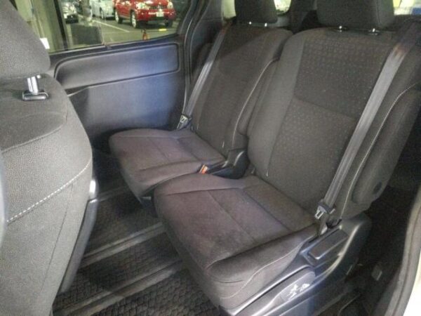 Ref:AUX-20125213 TOYOTA NOAH 2018 - Image 4