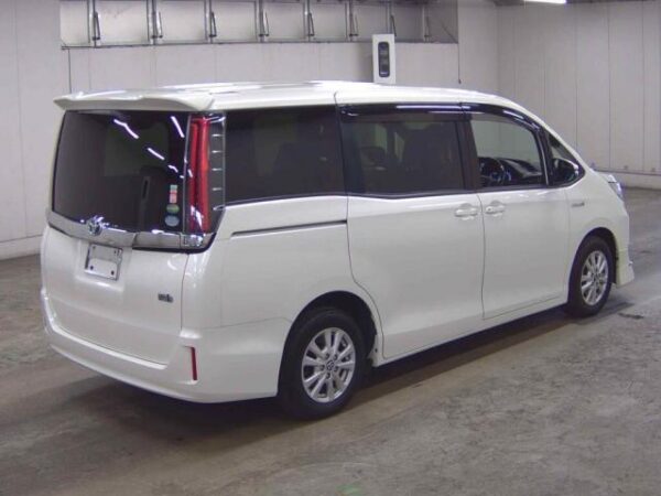 Ref:AUX-20125213 TOYOTA NOAH 2018 - Image 6