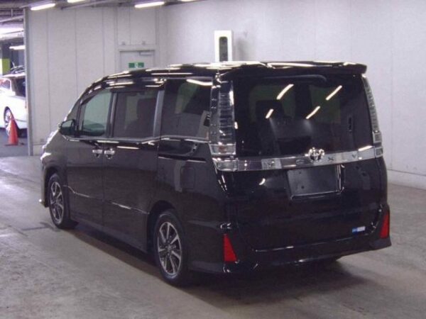 Ref:AUX-20127117 TOYOTA VOXY 2020 - Image 2