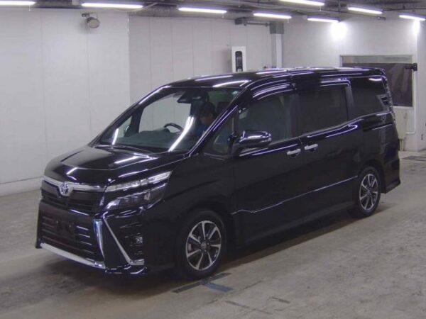 Ref:AUX-20127117 TOYOTA VOXY 2020 - Image 5