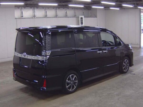 Ref:AUX-20127117 TOYOTA VOXY 2020 - Image 6